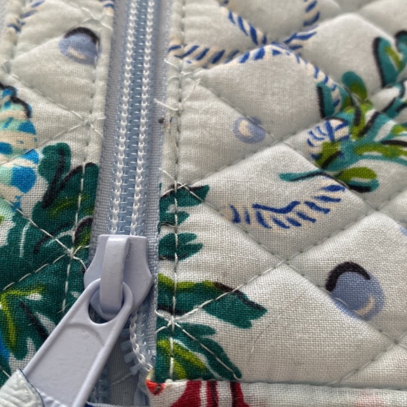 Vera Bradley quilted large blue wallet - Picture 5 of 9